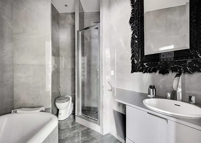 Lejlighed Magnificent Appt - 2bd 4p - Champs-elysees Alma